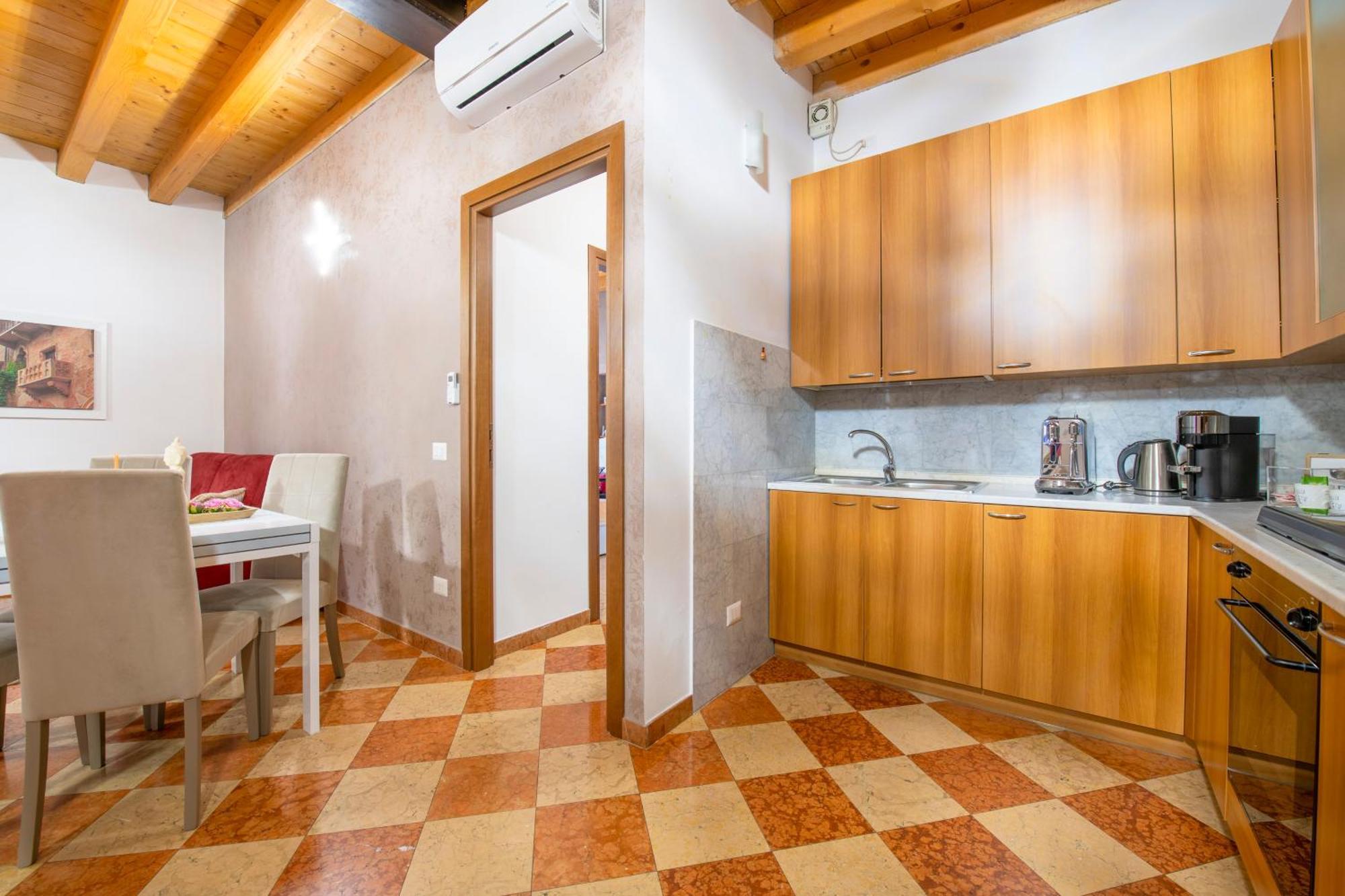 Palace Home Mazzini Верона Экстерьер фото